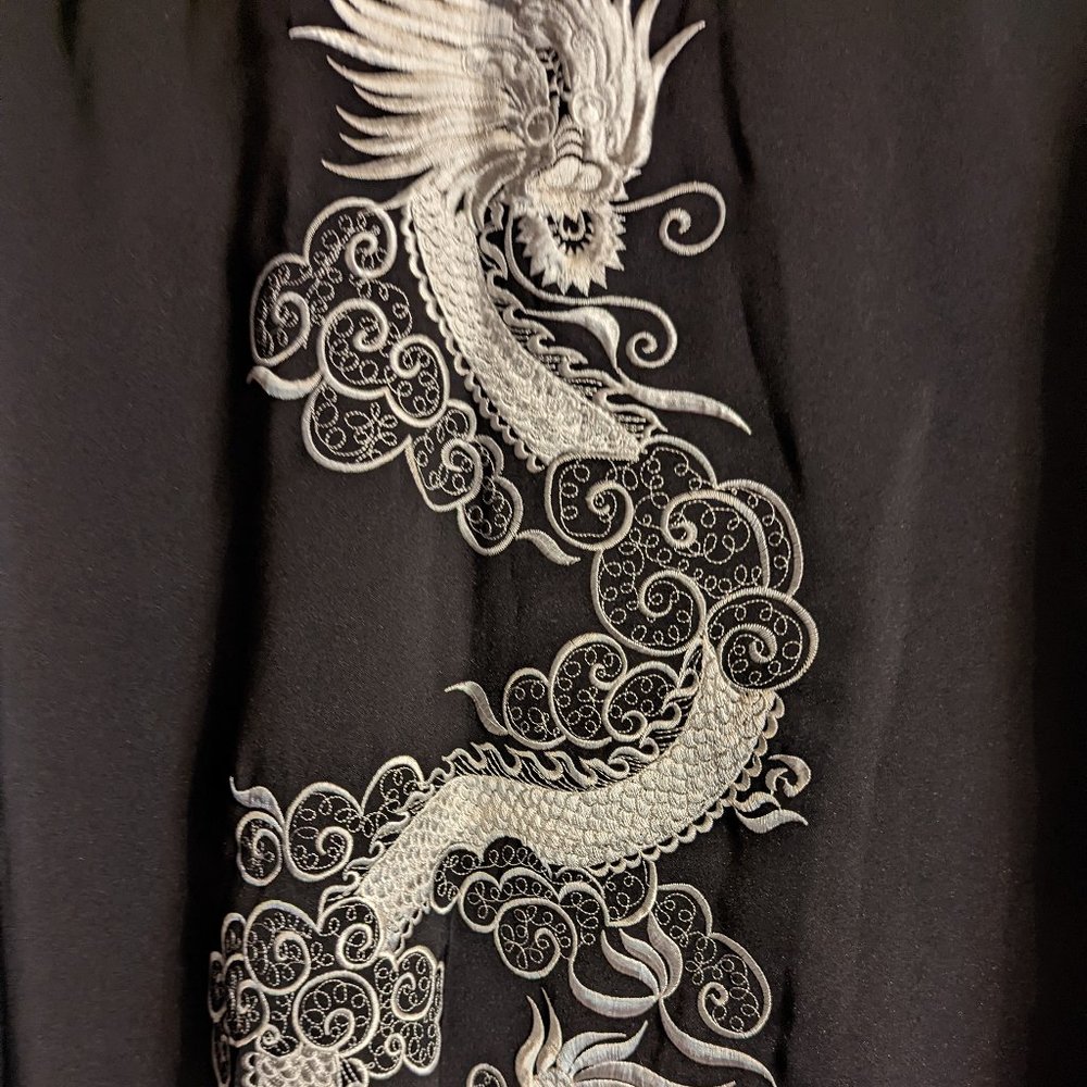 Robe - Picture 3 of 4